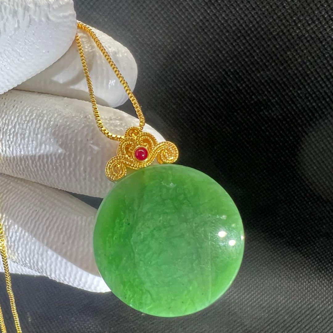 18k使用天然和田玉翡翠グリーン碧玉の円板型トップAB989