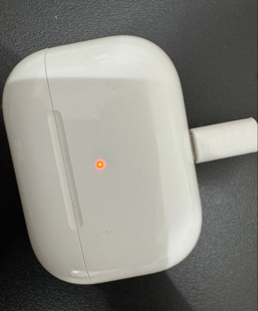 AirPods Pro 第2世代 充電ケース A2700 充電ケース、L片方のみ