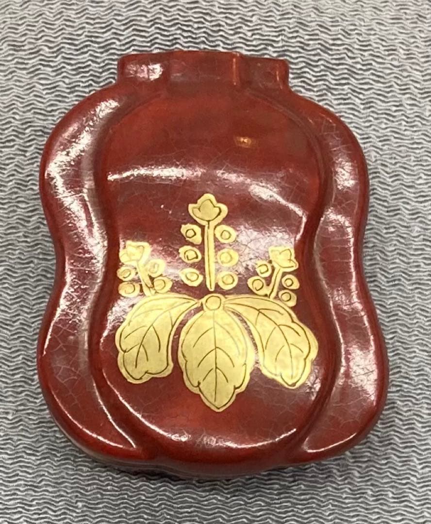 B579b「聚瓢 香合」せいか作　木津宗泉箱書付有　色絵金彩　香道具　茶道具