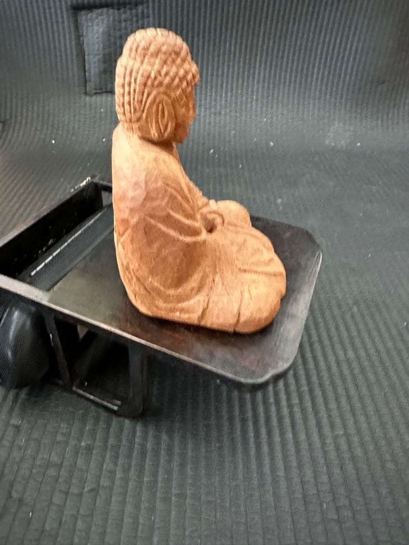 釈迦如来坐像 お釈迦さま アンティーク木彫 仏像　アンティーク台座付き　座禅