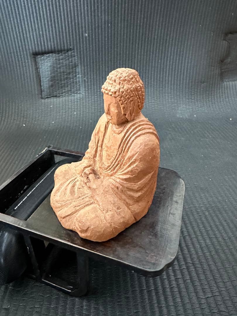 釈迦如来坐像 お釈迦さま アンティーク木彫 仏像　アンティーク台座付き　座禅