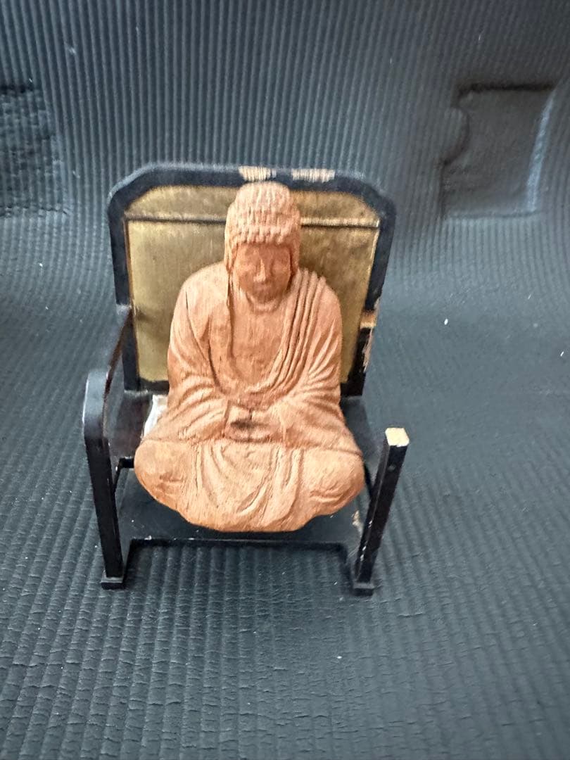 釈迦如来坐像 お釈迦さま アンティーク木彫 仏像　アンティーク台座付き　座禅