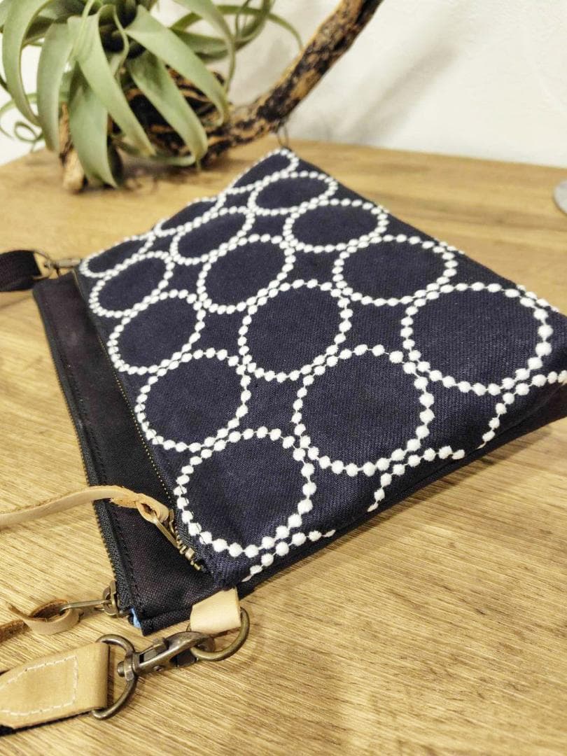 【専用】/2025タンバリンネイビー×白/マチ付きサコッシュショルダー