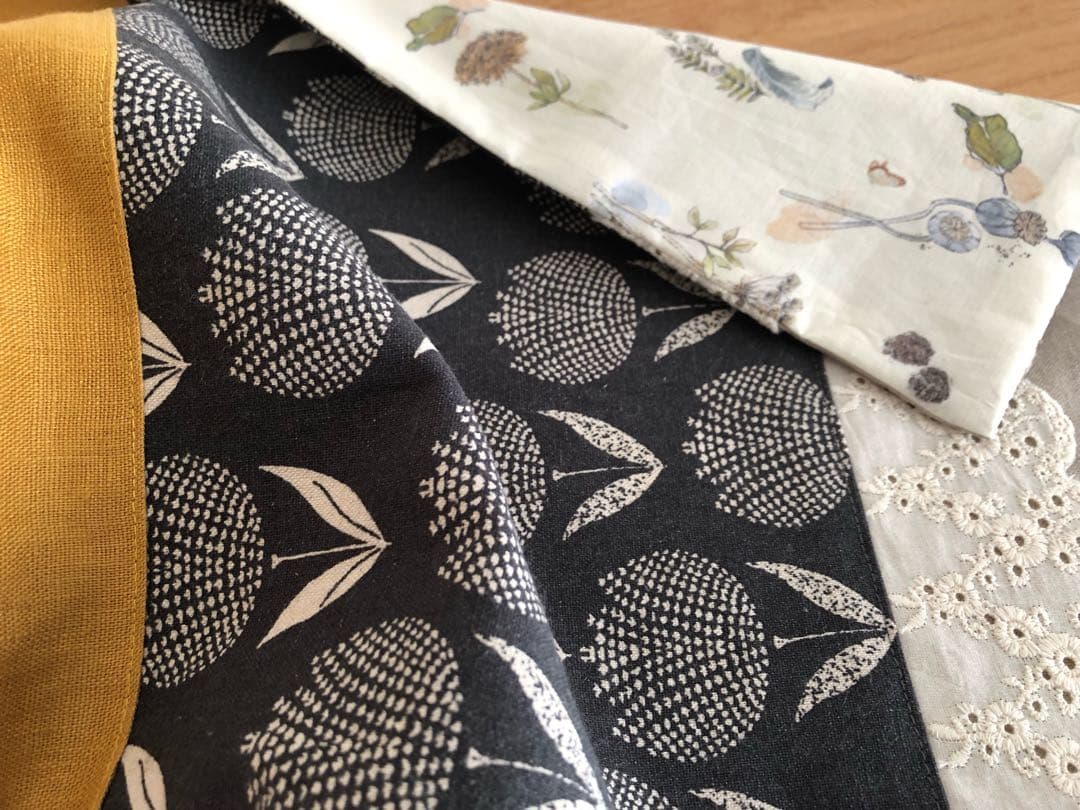 25.リネン　マルチカバー　北欧　チューリップ