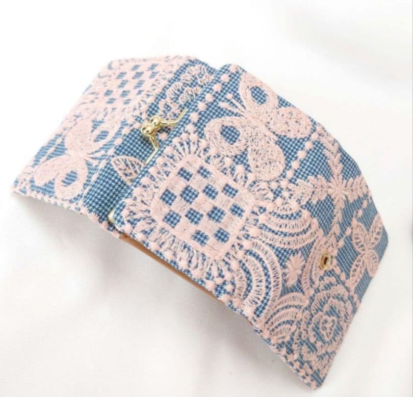 【現品販売】 foresttile ブルー がま口三つ折り財布 ミナペルホネン