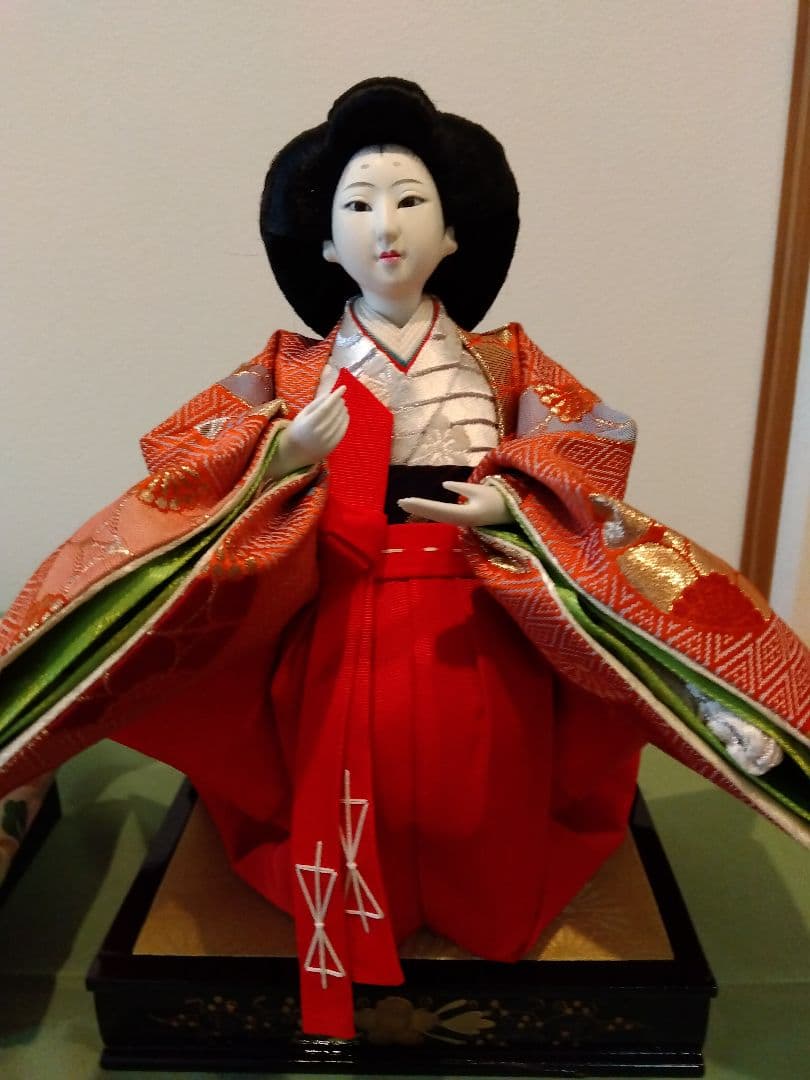 雛人形 お内裏様と三人官女
