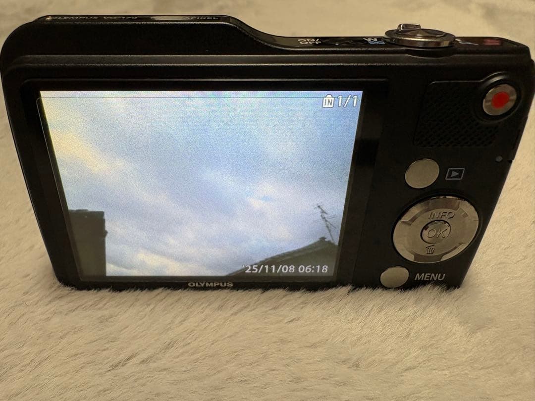 デジタルカメラ OLYMPUS VG-170