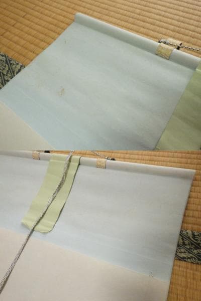 【値下】【掛軸】天泉 山水画 大型 約204cm 絹本 古画 骨董品（木箱付き）