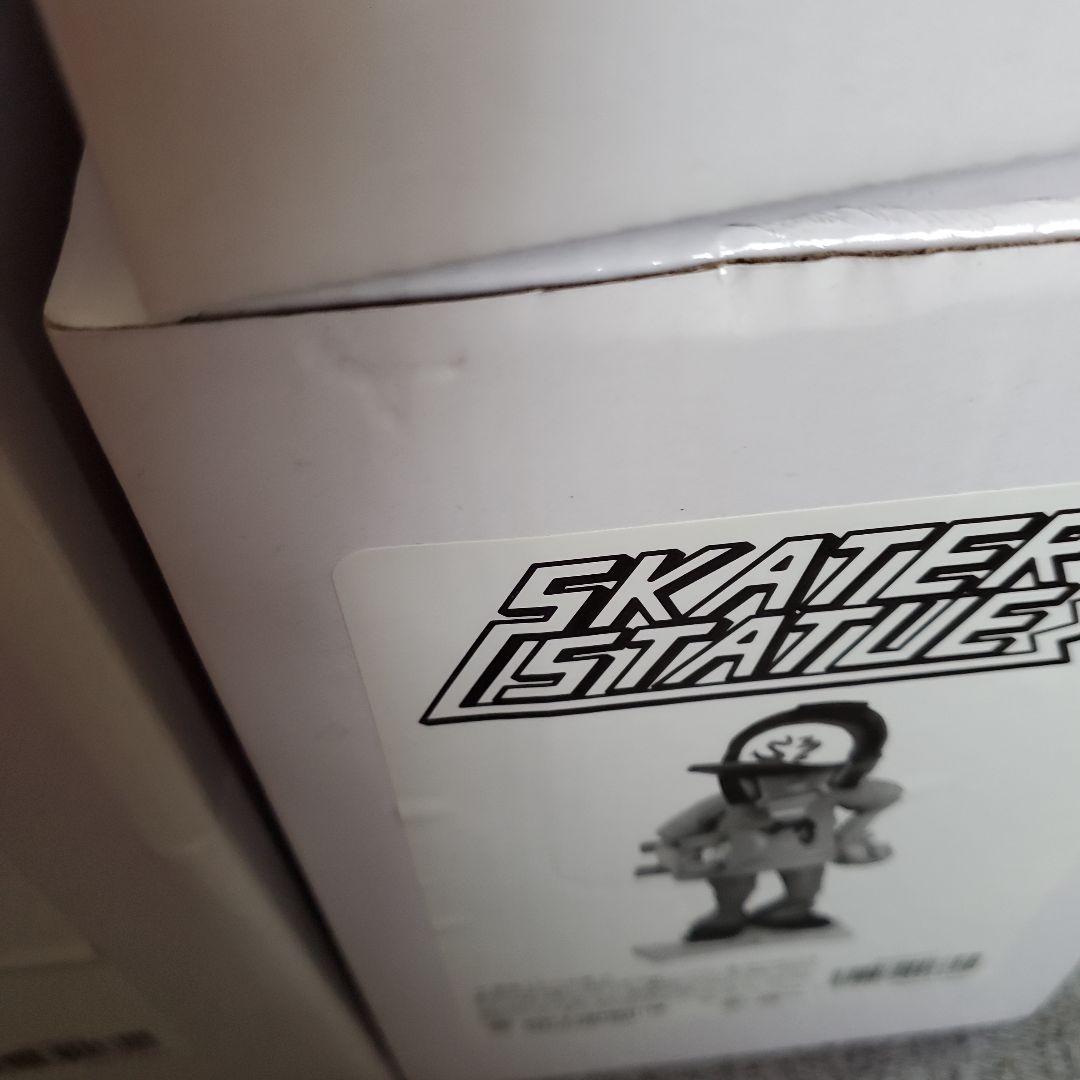スケーターズスタチュー 　フィギュア 　スケボー