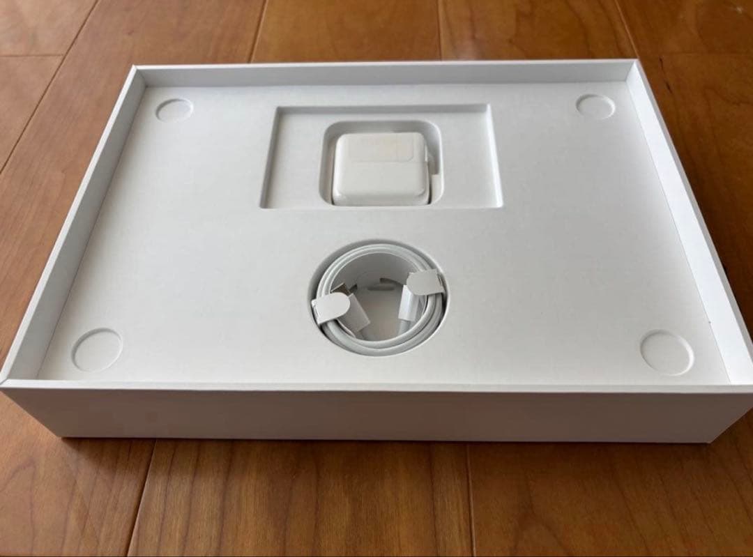 【美品】Apple MacBook Air M1 (2020)