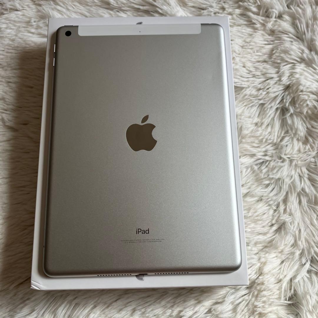 【早い者勝ち】iPad 第６世代 32GB SIMフリー 【すぐ発送】【付属品】