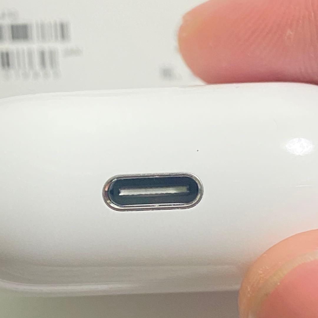 ［正規品］AirPods 4 第四世代　ケース　アイポーズ　ANC無し　充電器