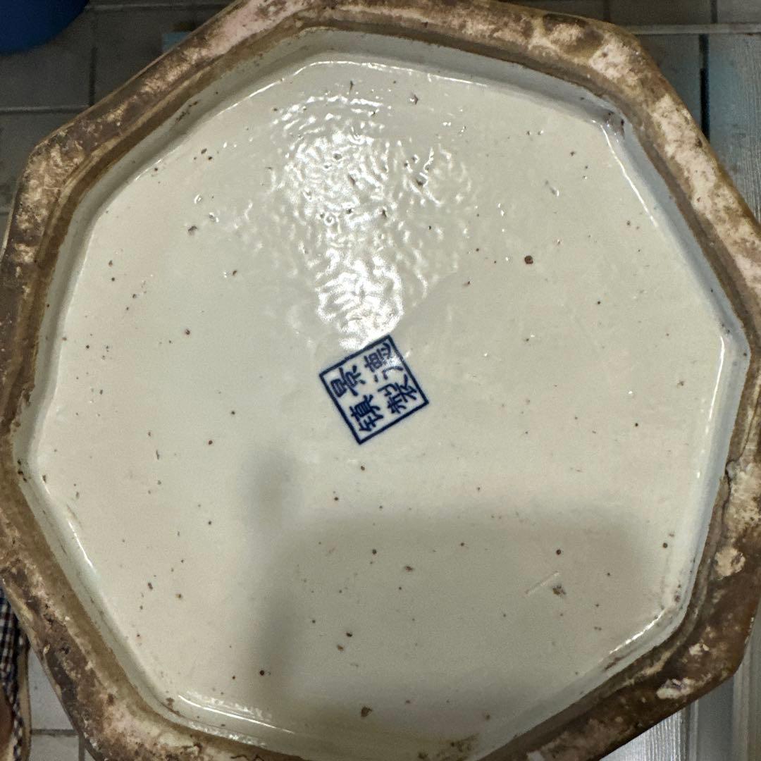 景徳鎮、神獣花紋、染め付、特大八角沈香壺。 リビング、花いけ、玄関、傘立てに！