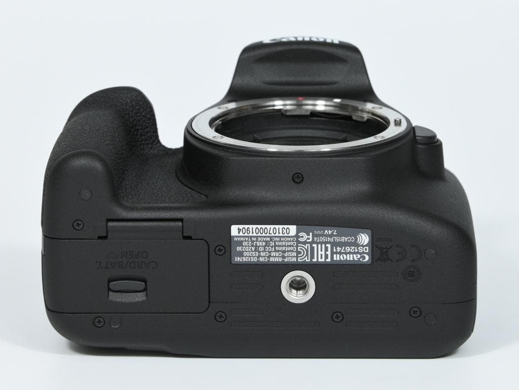 【新品】 キヤノン　Canon EOS kiss X90 レンズキット