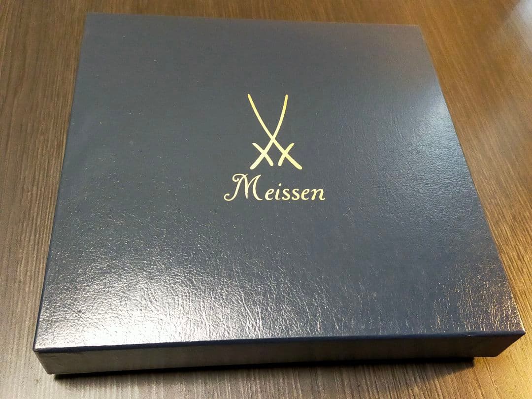 【新品箱】マイセン　ホワイトレリーフ ブルーライン