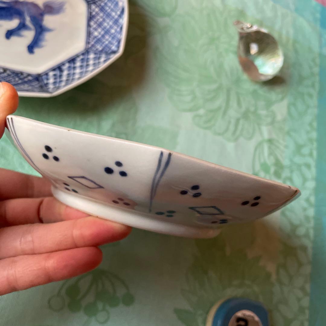 古伊万里　染付　霊獣　格子模様　中皿　2客