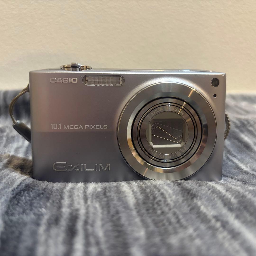 【美品】CASIO EXILIM EX-Z200 コンパクトデジタルカメラ