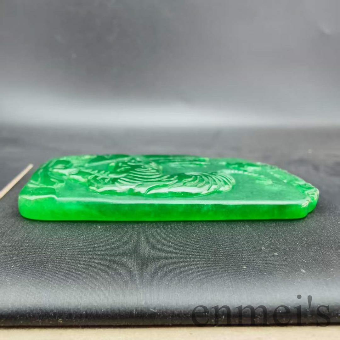 中国古美術 ミャンマー 高冰満緑 翡翠 玉牌ペンダント 虎虎生威 純手彫り 開運