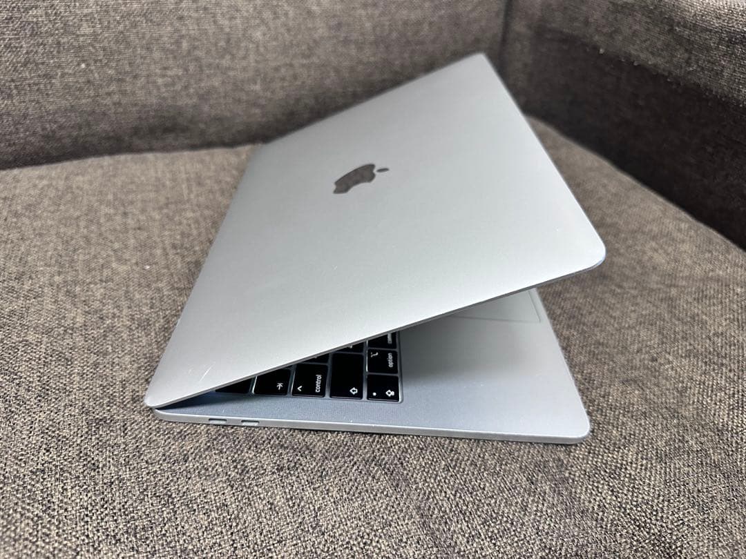 Apple MacBook Pro 2019 i5 8GB 512 オフィス付き