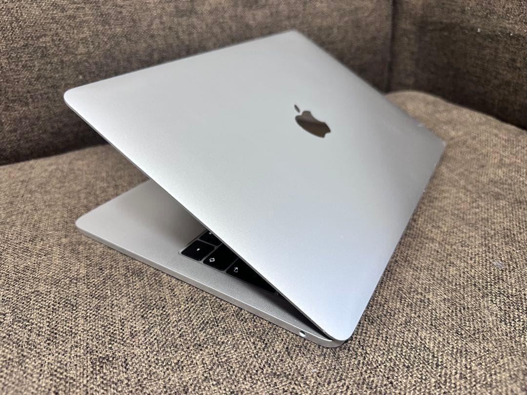 Apple MacBook Pro 2019 i5 8GB 512 オフィス付き