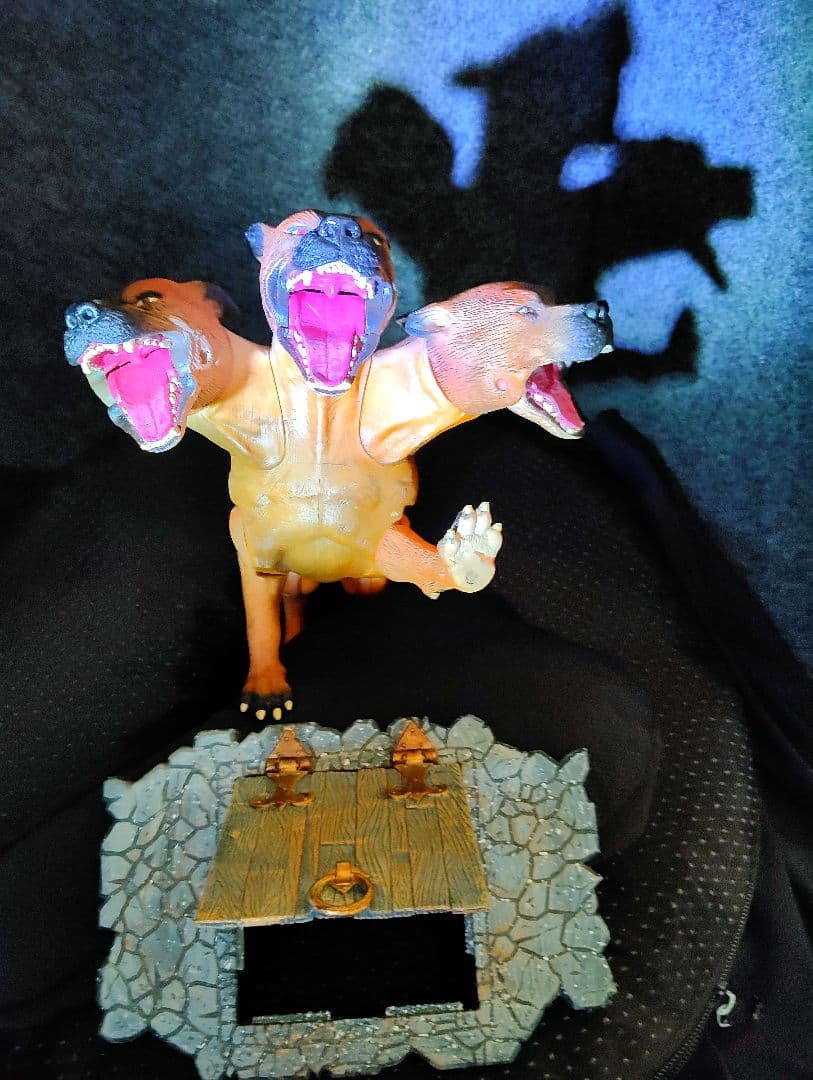 映画ハリー・ポッター【フラッフィー】アクションフィギュア!!