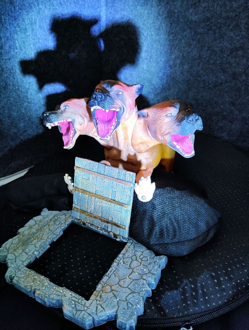 映画ハリー・ポッター【フラッフィー】アクションフィギュア!!