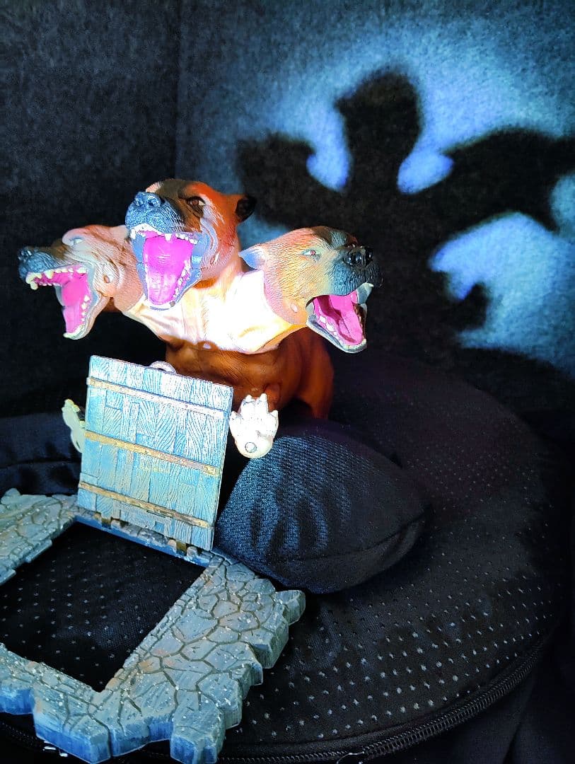 映画ハリー・ポッター【フラッフィー】アクションフィギュア!!