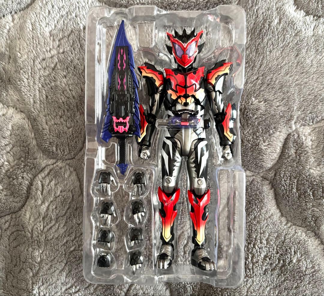 【開封品】S.H.Figuarts 仮面ライダービターガヴ スパーキングミ