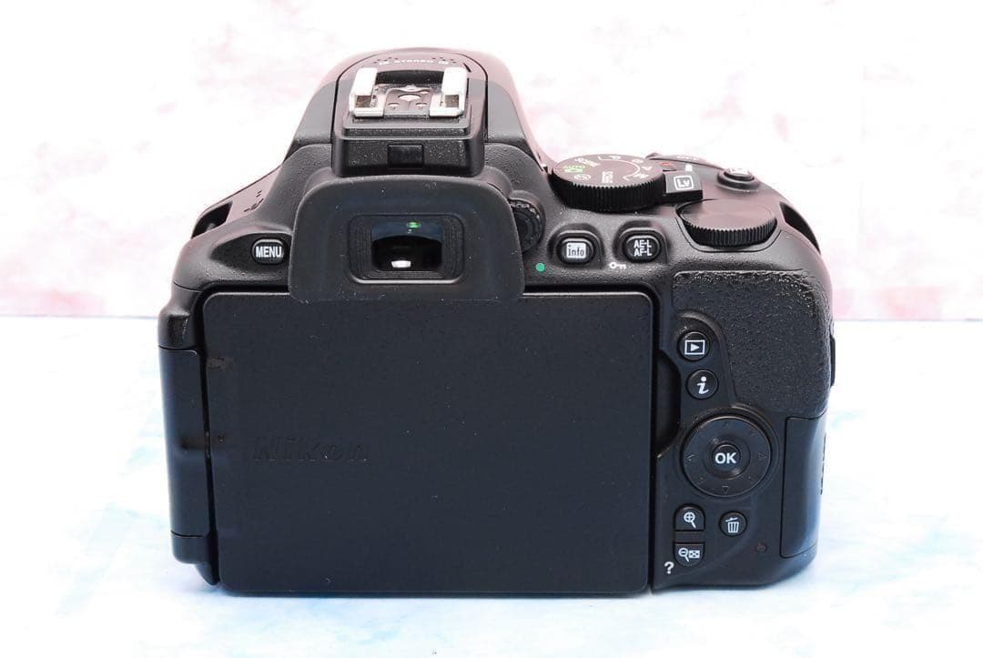 Nikon D5600✨一眼レフカメラ✨望遠レンズ付✨スマホ転送✨入学式