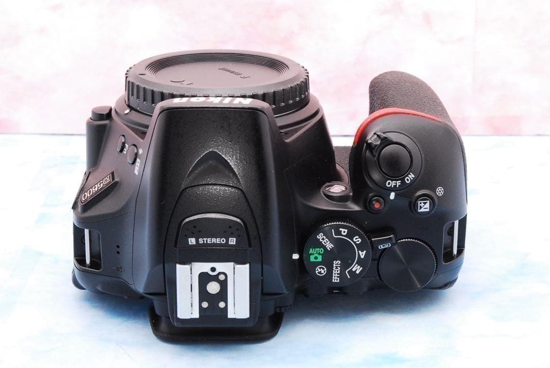 Nikon D5600✨一眼レフカメラ✨望遠レンズ付✨スマホ転送✨入学式