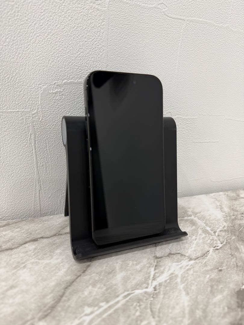 iPhone 15 Pro 1TB／ブラックチタニウム／バッテリー85%