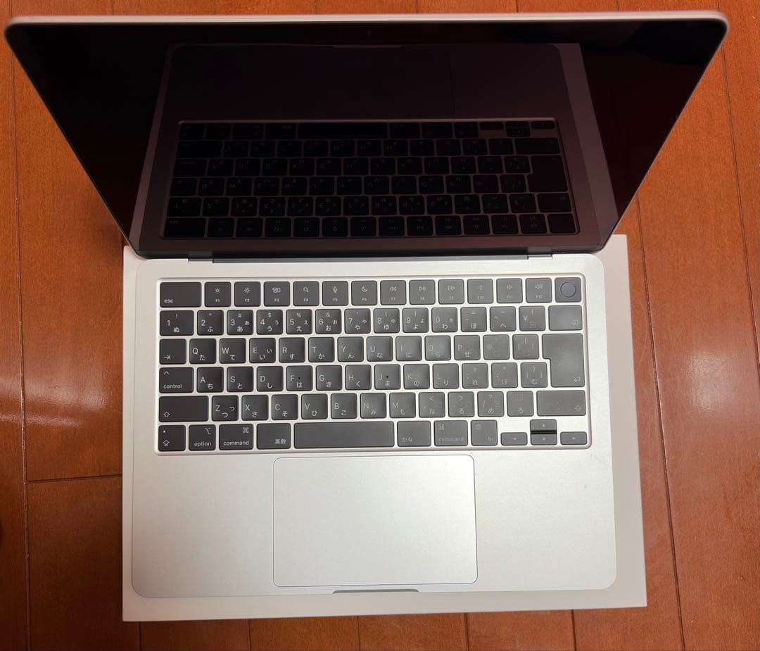 Apple MacBook Air (M2,2022) メモリ16GB