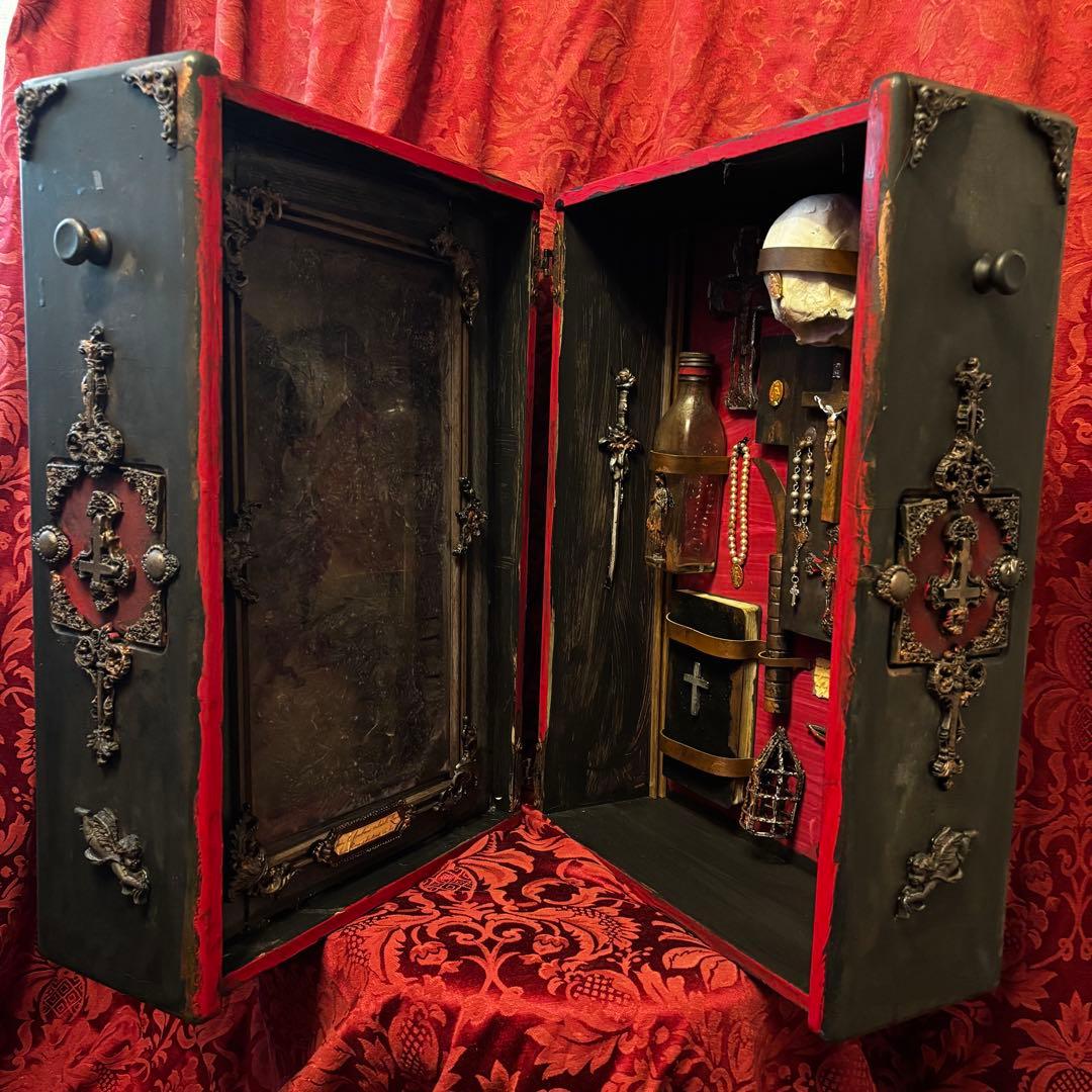 【1点限定作品 】悪魔滅殺祭壇(large)