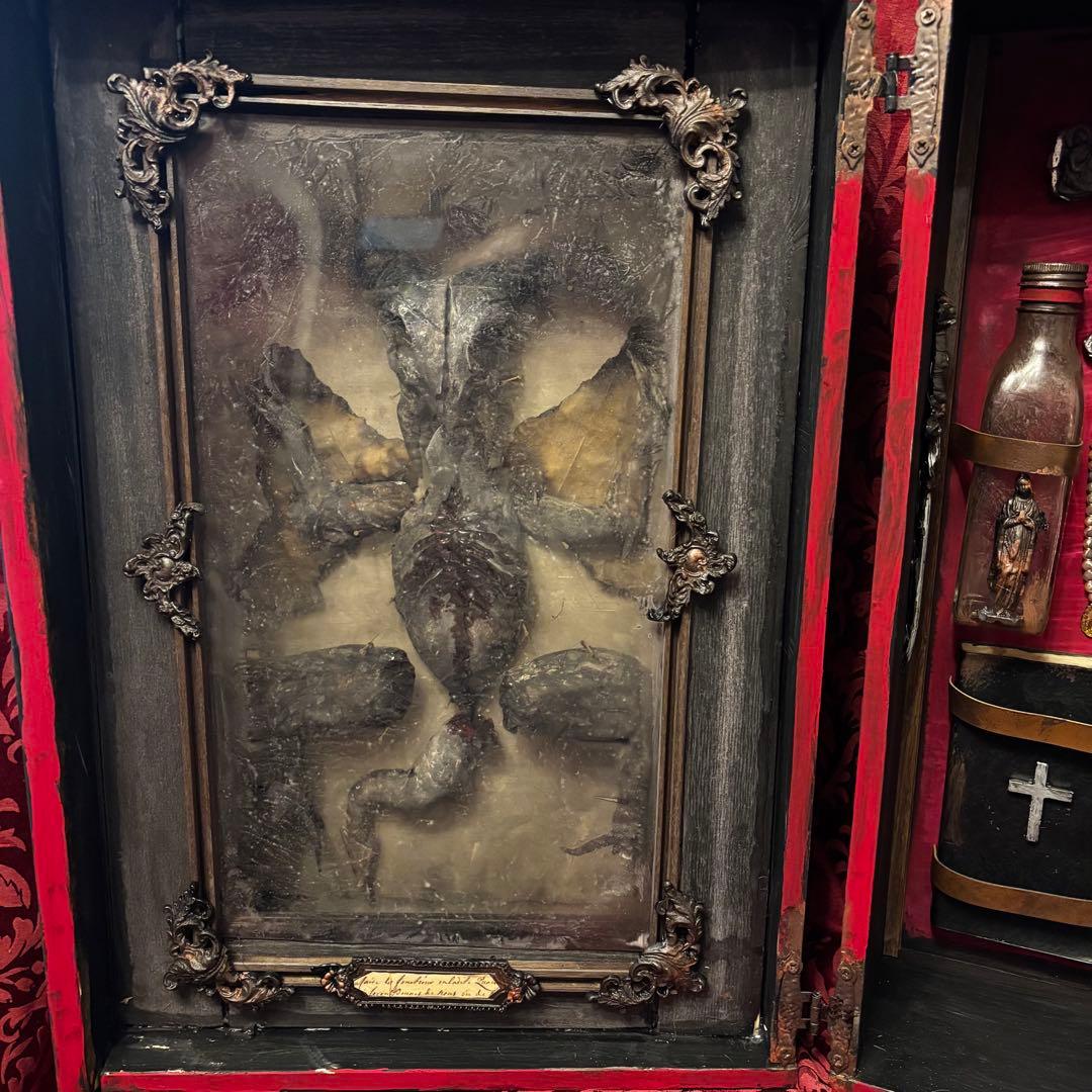 【1点限定作品 】悪魔滅殺祭壇(large)