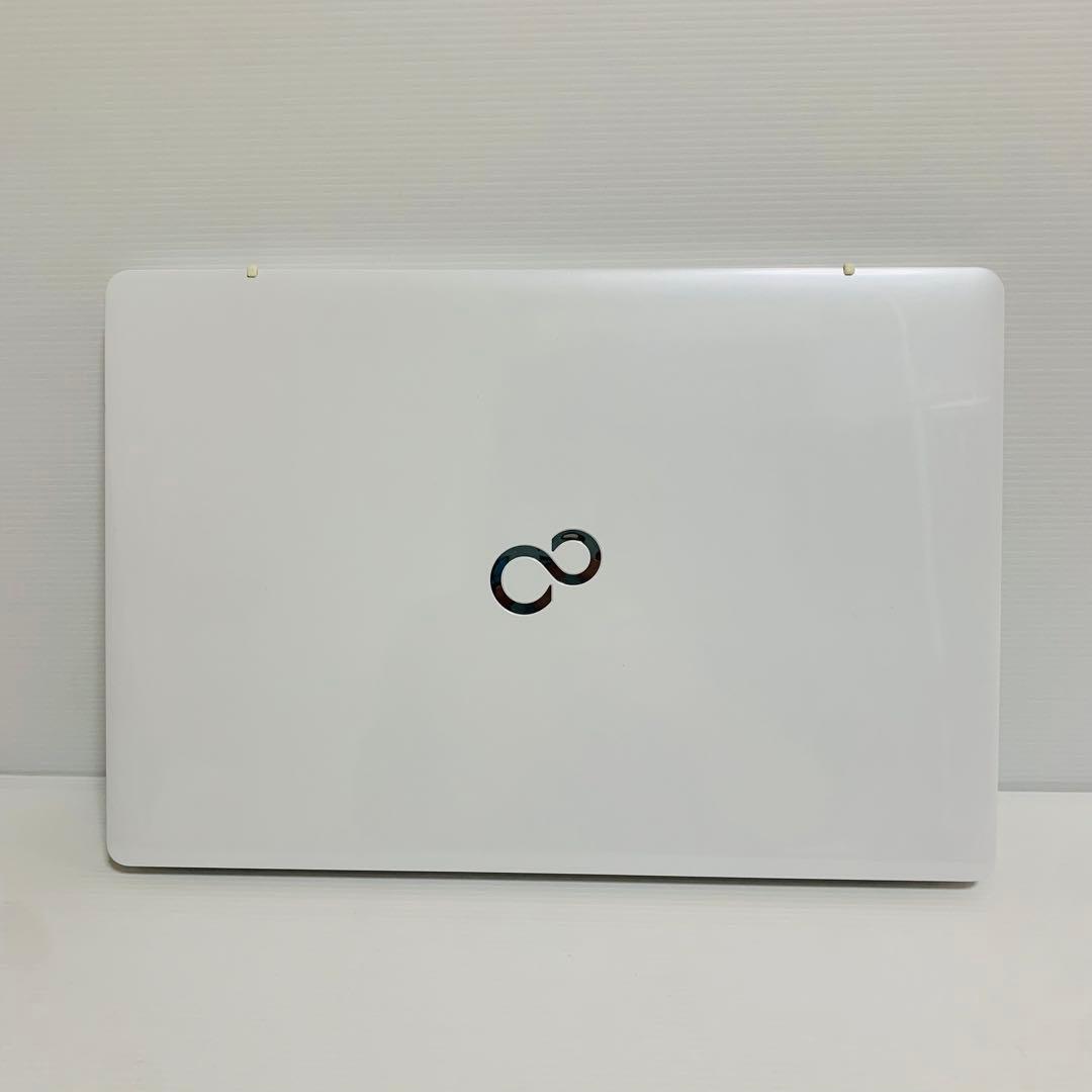 富士通 AH50/D2 i7-7700HQ SSD240GB Win11 中古