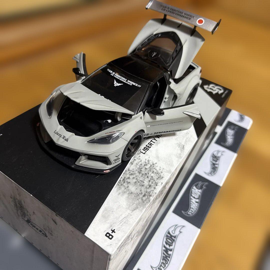 ミニカー Liberty Walk Corvette C8 jadatoys 1/24