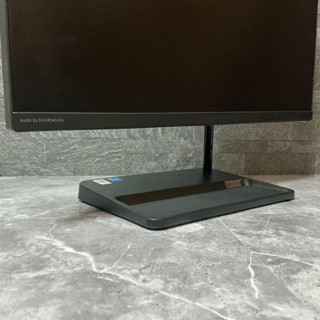 Lenovo 第11世代 一体型PC メモリ16GB 新品SSD512GB