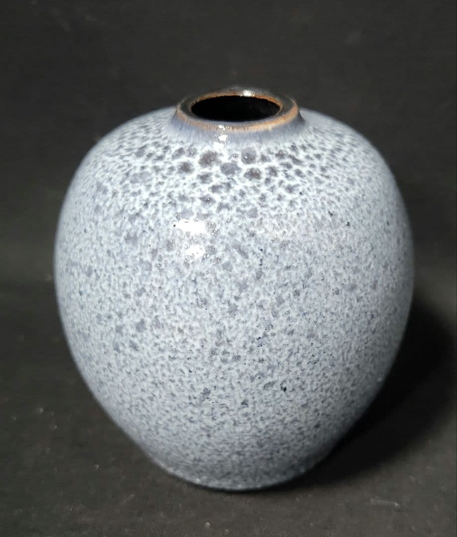 ミニ陶器　小さな花瓶？　フラワーベース？　ドイツ？　西欧　淡いブルー