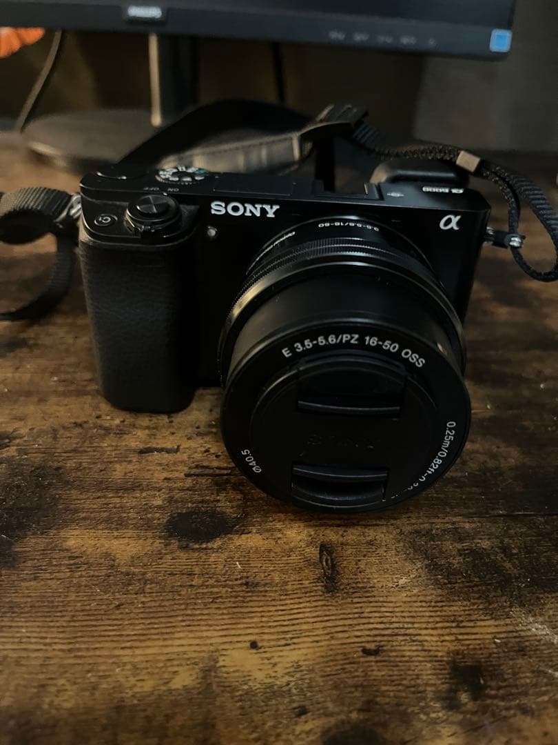 SONY α ミラーレス一眼 E 16-50mm