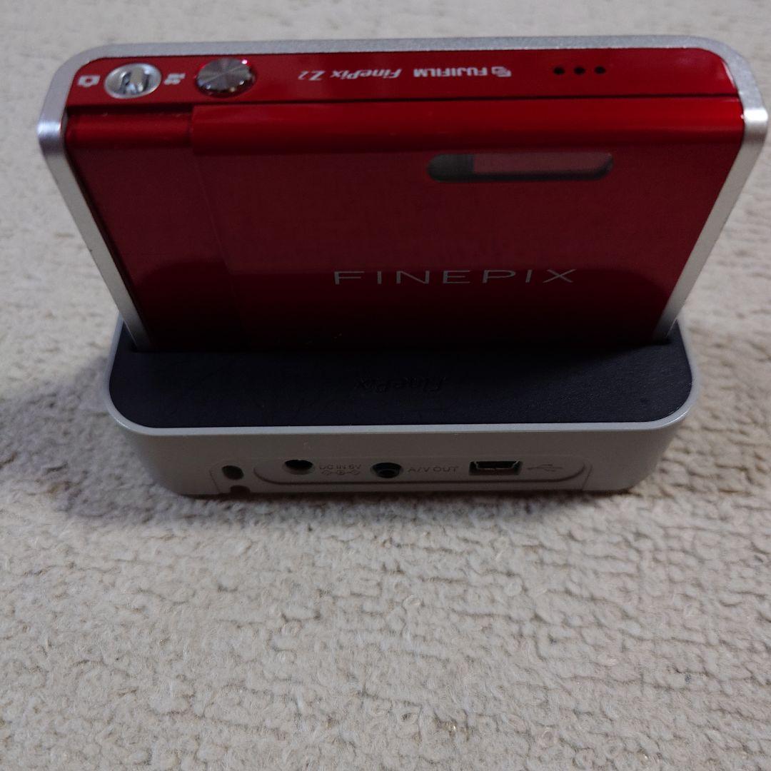 FUJIFILM　FINEPIX Z2コンパクトデジタルカメラ レッド　レトロ