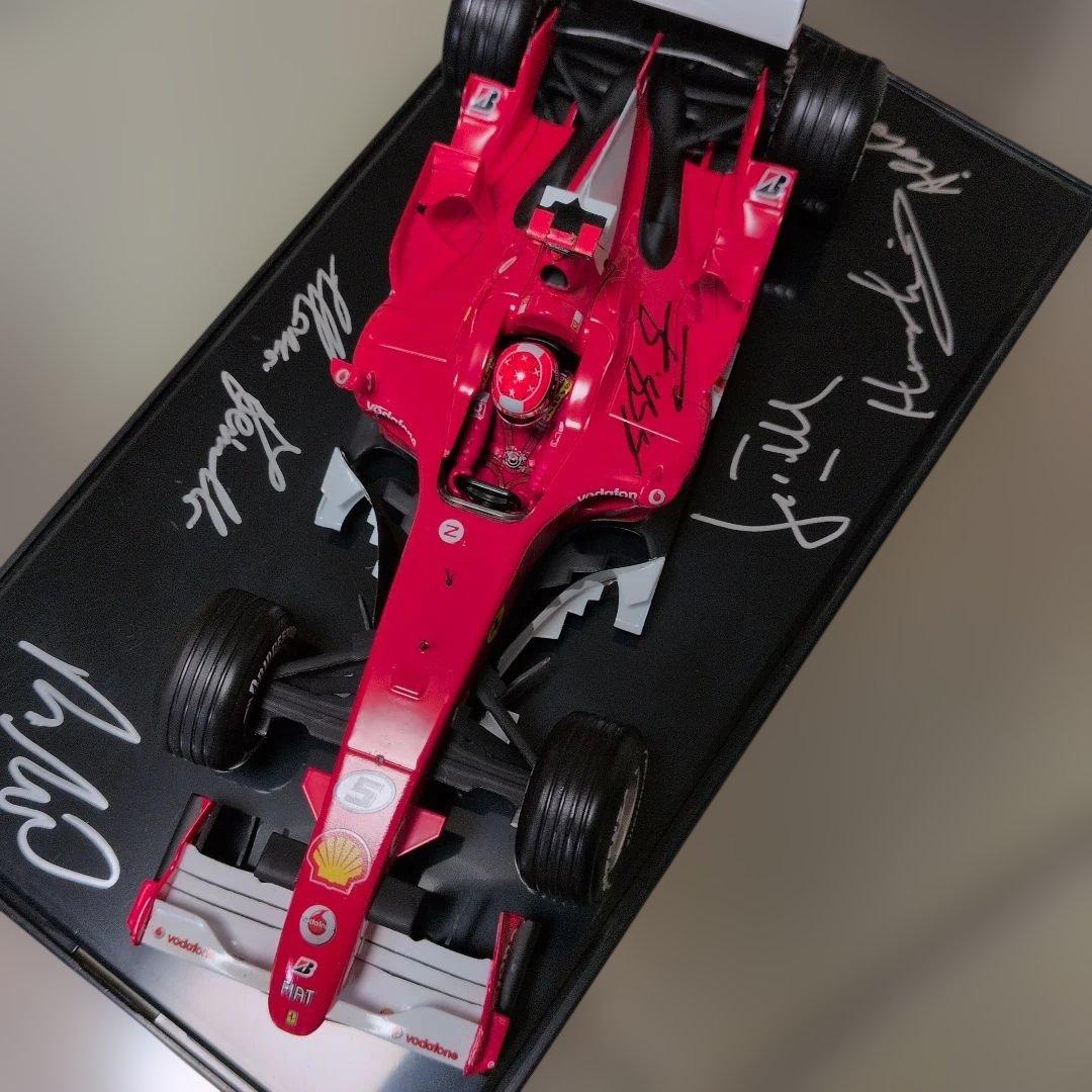 フェラーリ248F1 サイン入りモデルカー