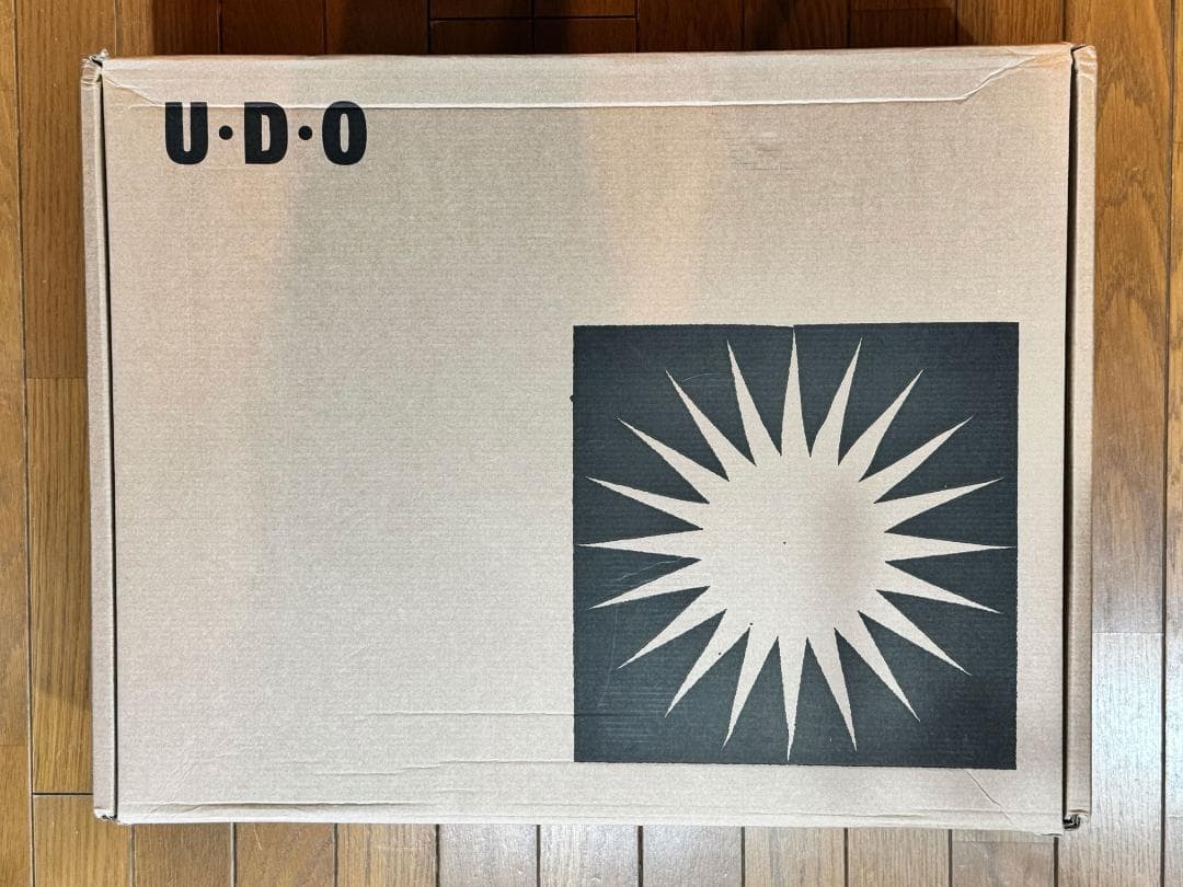 アナログシンセサイザー Super 6 Desktop ダストカバー付