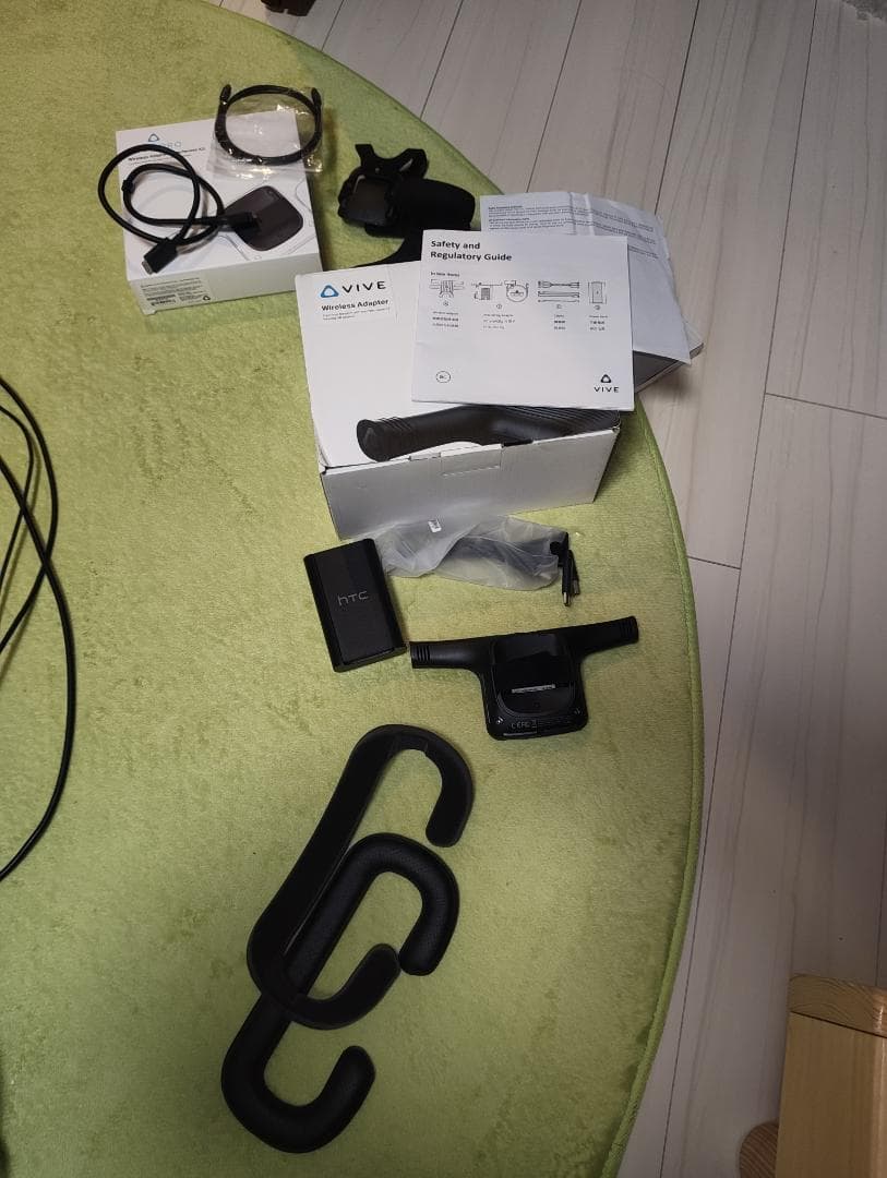 間*一様 HTC VIVE PRO フルセットと　おまけ