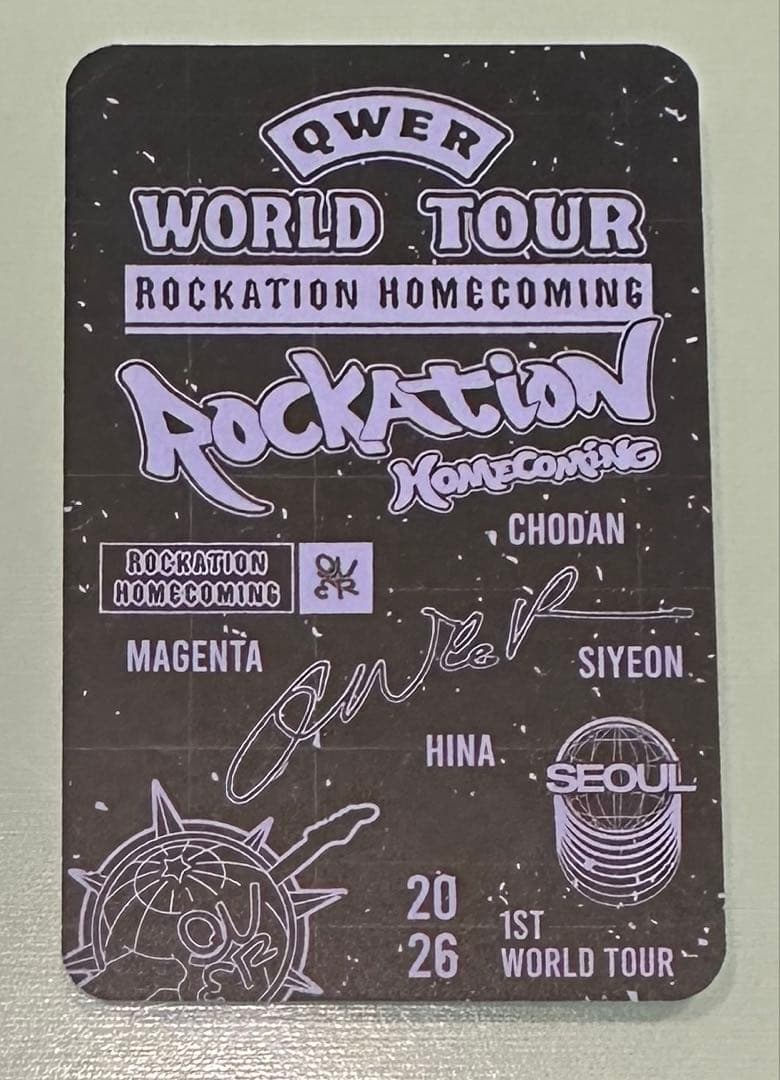 【現地購入】QWER チョダン ROCKATION ソウル ペンライト トレカ