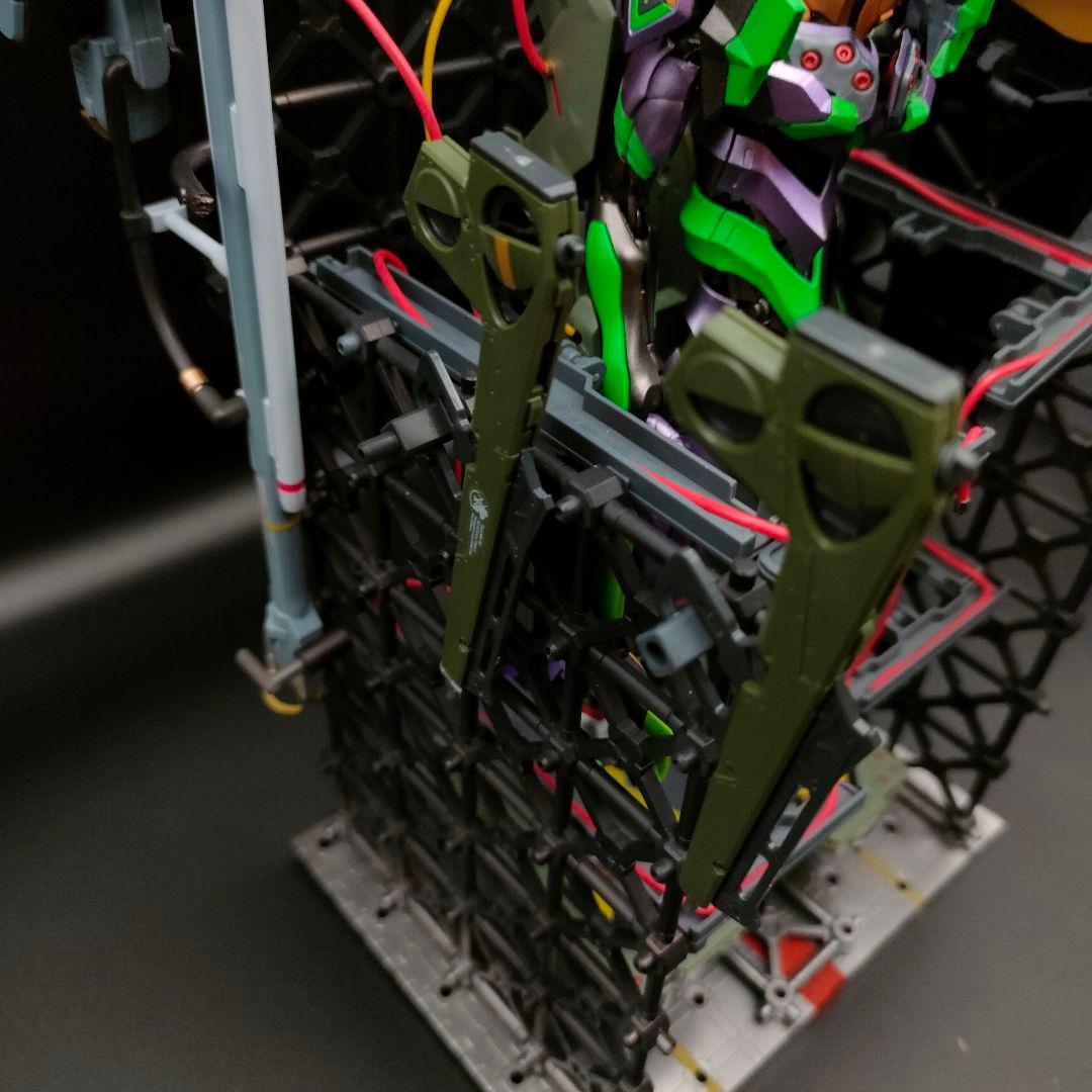 エヴァンゲリオン　初号機　専用拘束兼移動式射出台＋武器格納庫　RG 【全塗装】