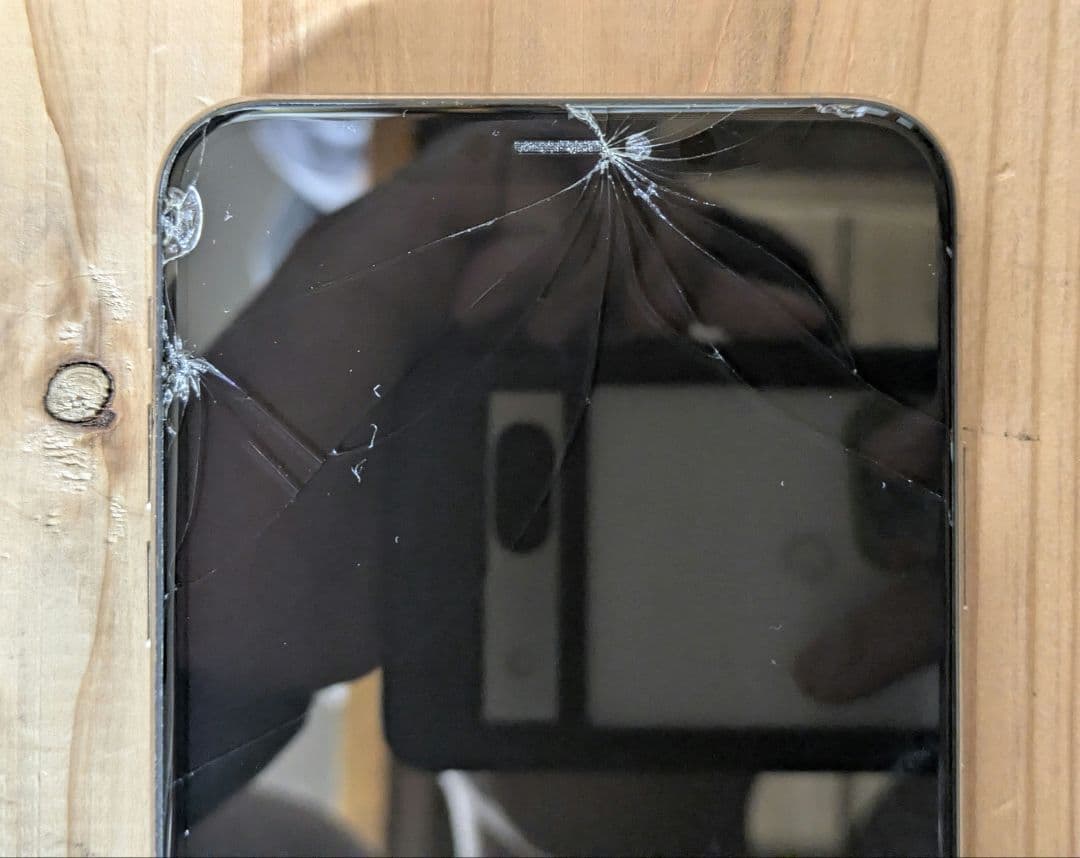 iPhone XS Max【ジャンク品】白ロム