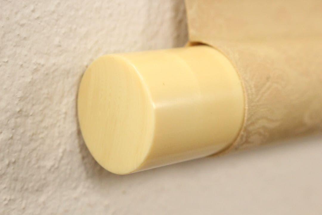 No5252 掛軸　加畑晃風　「嵐峡桜」　絹本着色　金銘　共箱　日本画　送料無料