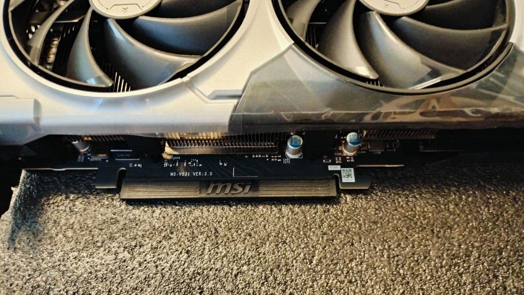 [新品同様] MSI GeForce RTX 5070 Ti 16GB