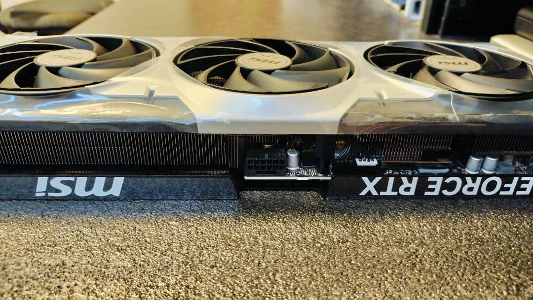 [新品同様] MSI GeForce RTX 5070 Ti 16GB