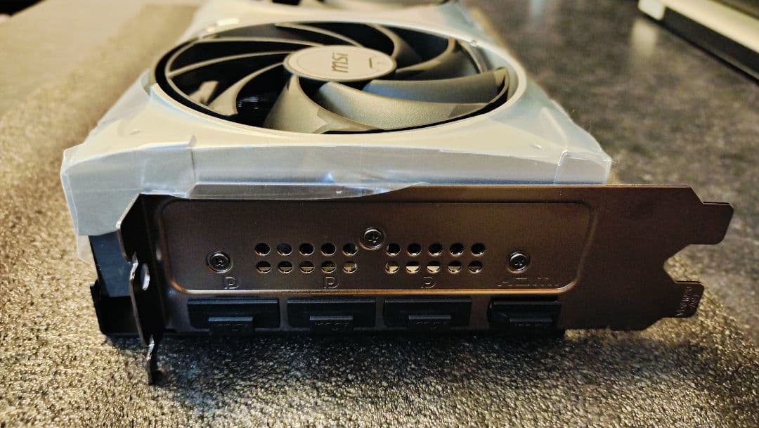 [新品同様] MSI GeForce RTX 5070 Ti 16GB